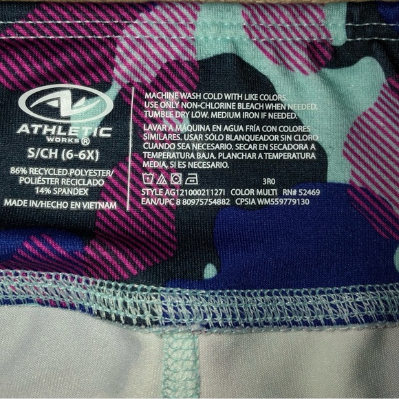 2 leggings. Girls size 6. Like new with no stains, tears, or rips. - Picture 7 of 9